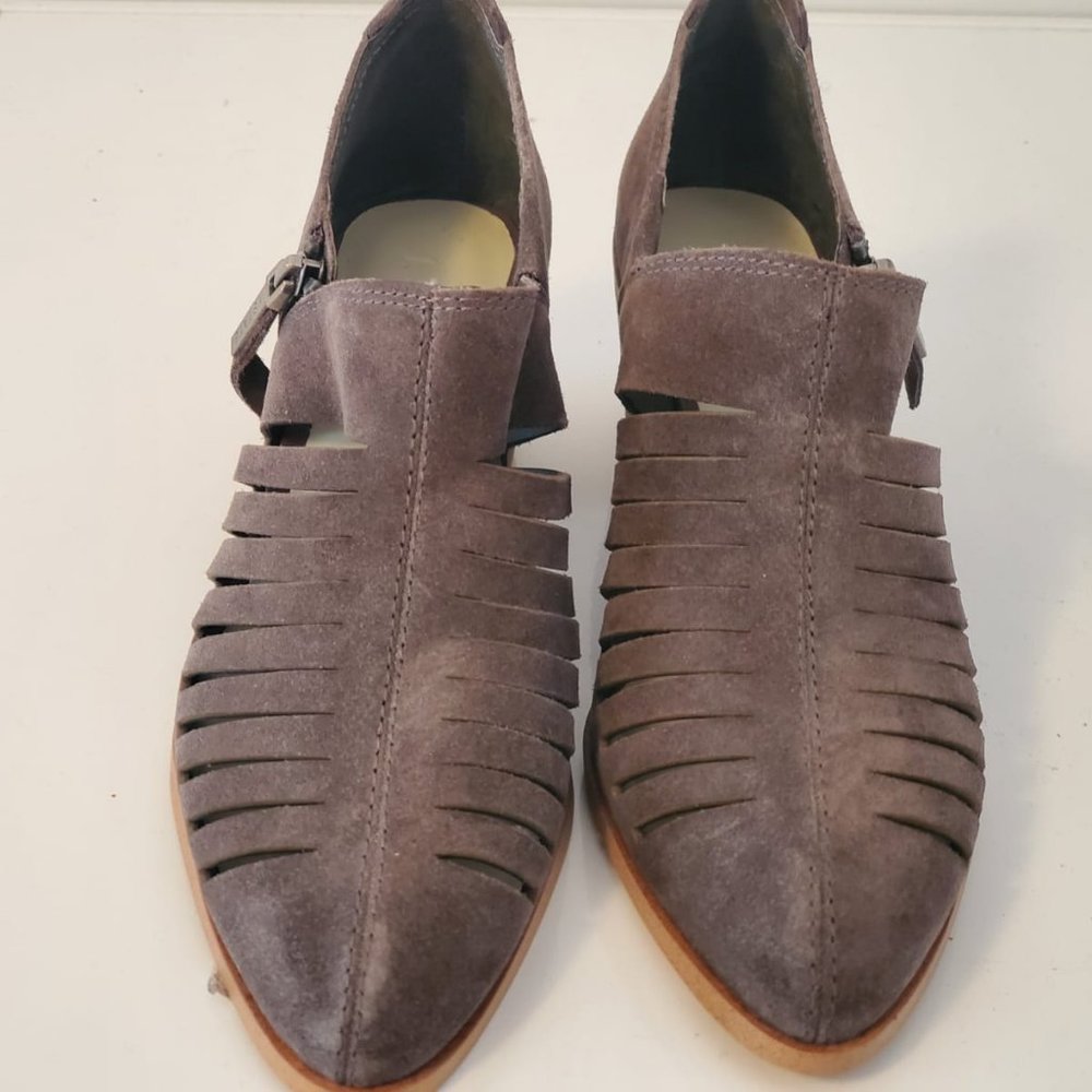 1.State Arnet Bootie